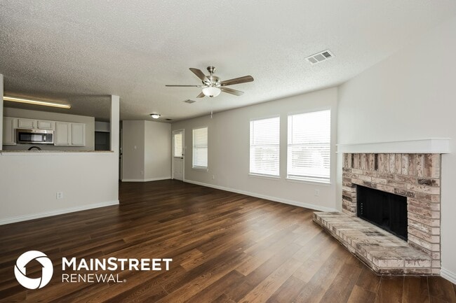 Photo - 664 Lowe Dr House