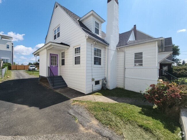 Building Photo - 338 W 6h Ave Unit 2 Rental