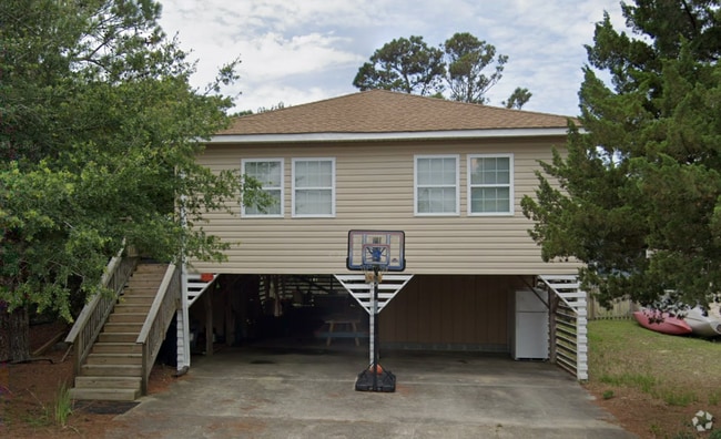 Building Photo - 2012 Newport News St Rental