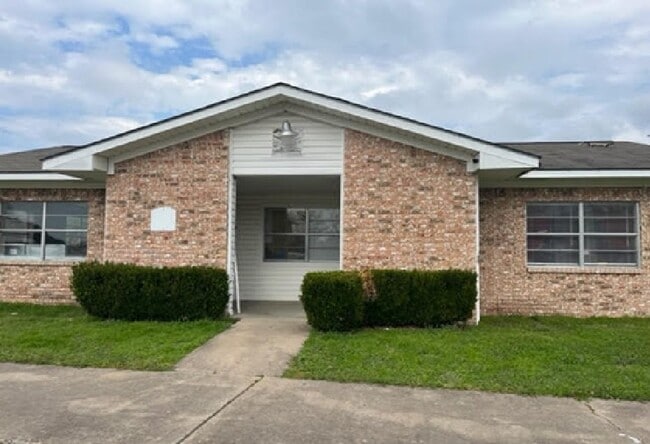 Photo - 520 Laredo St