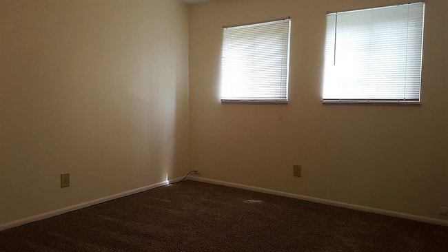 Hilltop Manor Apartments