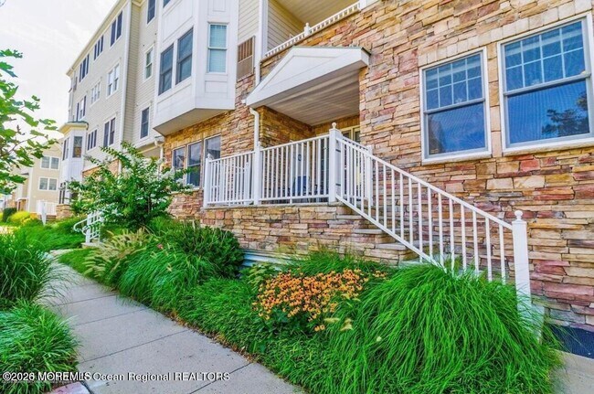22 Cooper Ave Unit 110