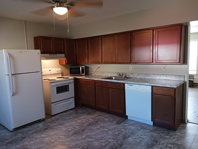 Photo - 156 Carnival Dr