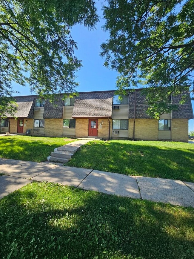 Building Photo - 333 Coolidge Ave Rental