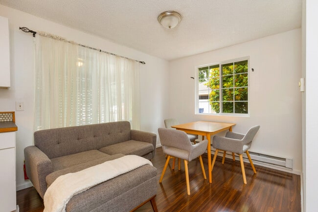 Photo - 15704 Ash Way Unidad ID1256072P