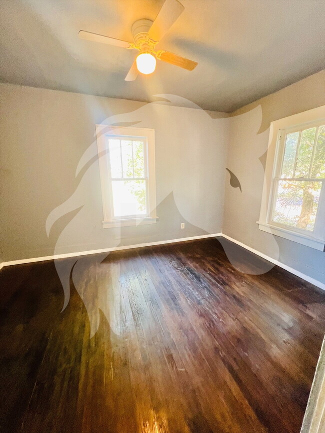 Photo - "Charming 1-Bedroom Retreat with Gleaming ...