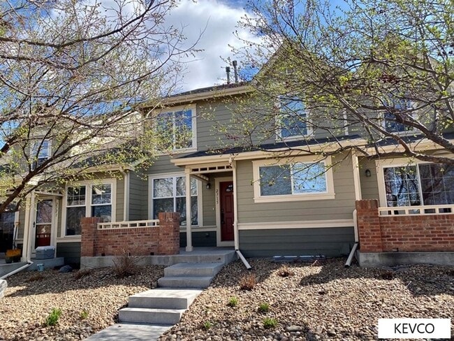 Building Photo - Bright, Comfortable Two Bedroom Townhouse!