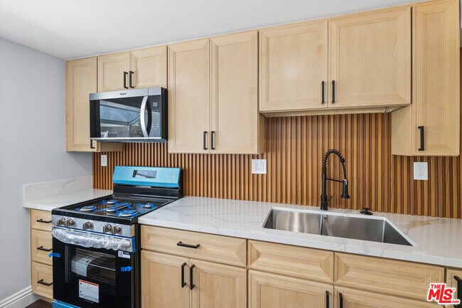 Photo - 4622 W 149th St Unit A