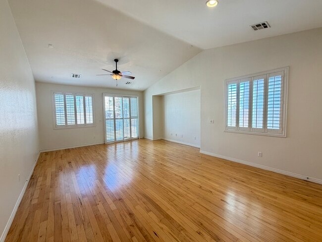 Photo - Carry Over Showing: This property has been shown before and will be rented to the first most qual...