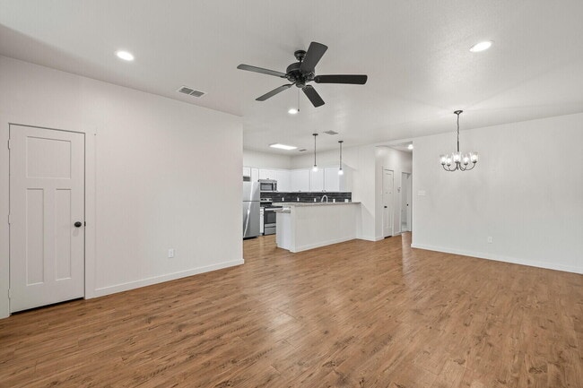 Photo - 2554 138th St