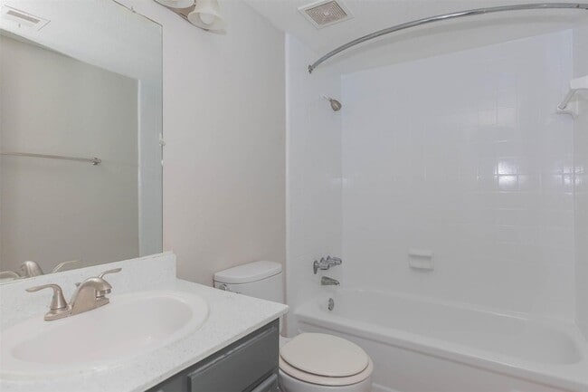 Building Photo - 3125 Crestdale Dr Unit 2527 Rental