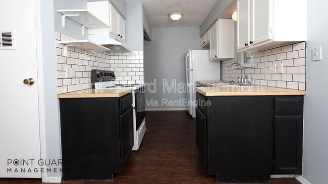 Photo - 2208 Haskell St