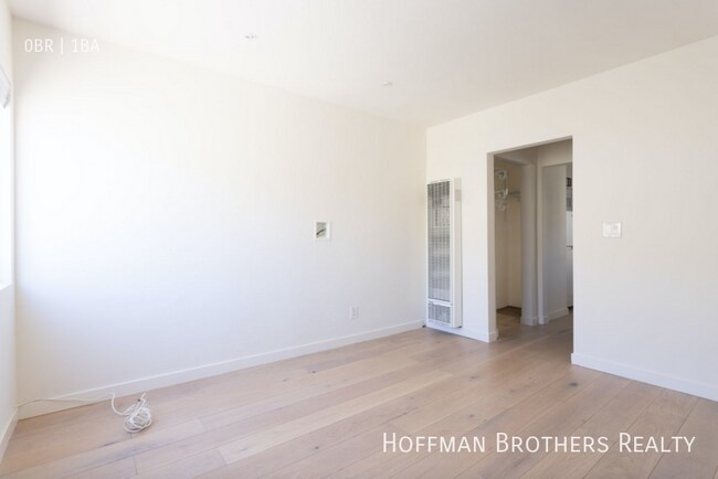 Photo - 1313 Ocean Front Walk Venice, CA 90291 Unidad 17