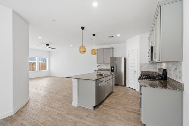 31638 Featherstone Trl