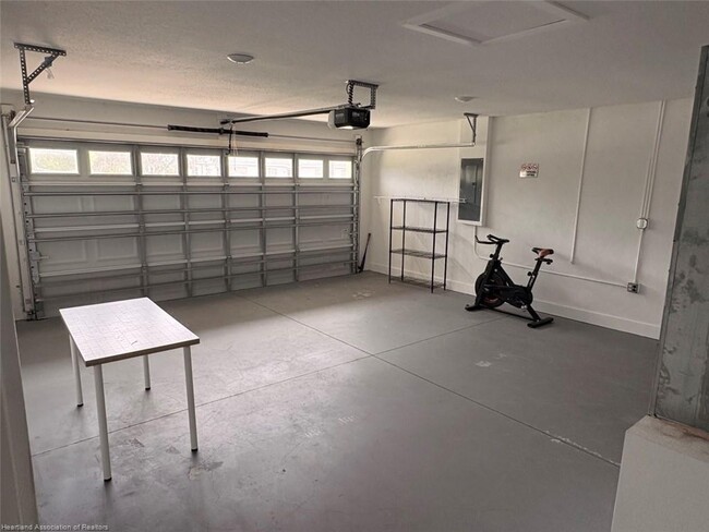 Photo - 331 Homasassa Ave NE