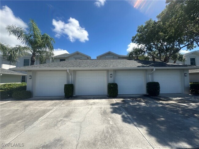 Photo - 1320 Charleston Square Dr Unit 203