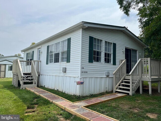 Photo - 218 Bronco Way