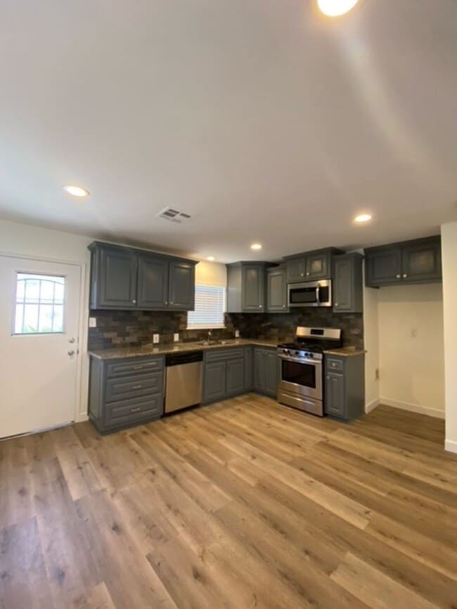 Photo - Charming Oleander Home