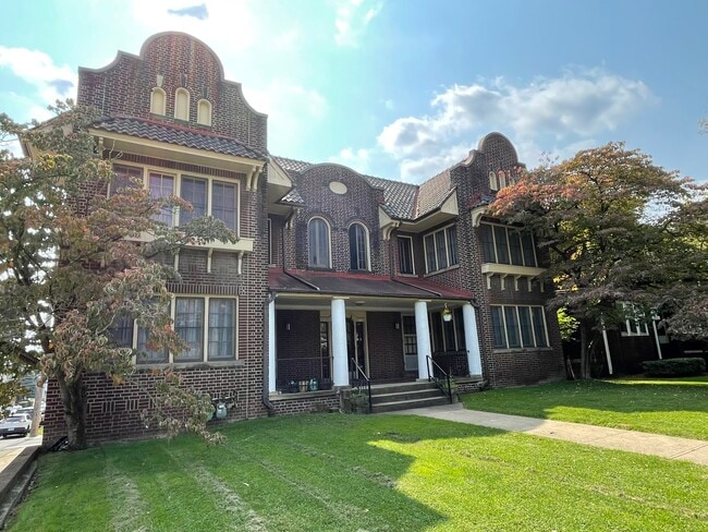 Photo - 6118 Stanton Ave Unidad 6118