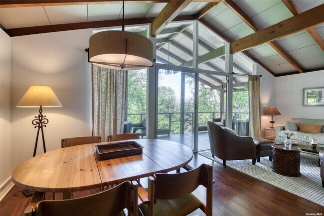 Photo - 1620 Aquaview Ave