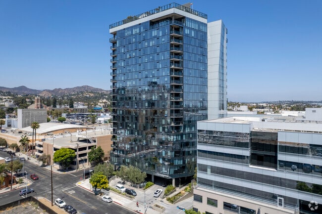 Building Photo - Columbia Square Living