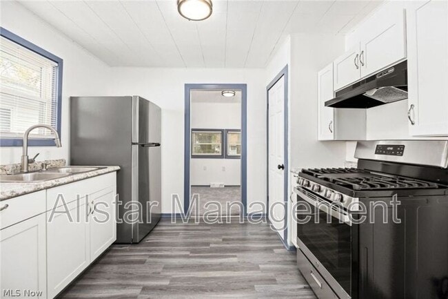 Photo - 961 Wyley Ave