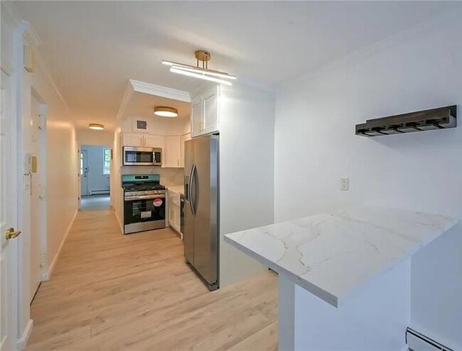 Photo - 2362 E 13th St