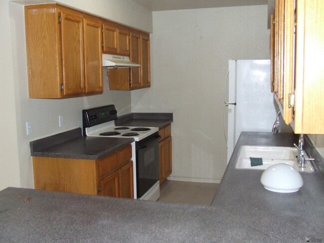 Photo - 2892-2827 S 27th Way