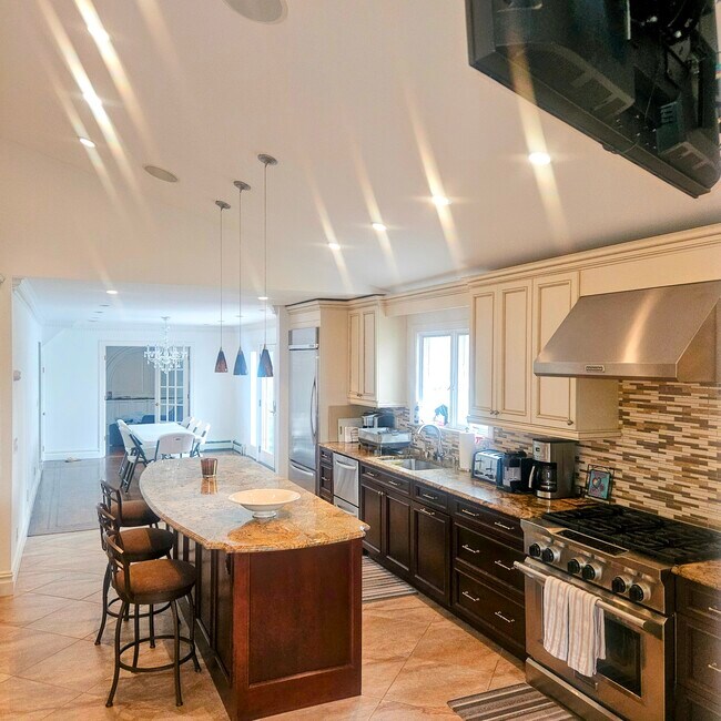 Photo - 10 Foxwood Ln