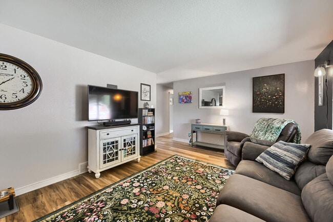 Photo - 2118 Monteagle St