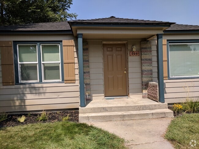 Building Photo - 206 W Linden St Rental
