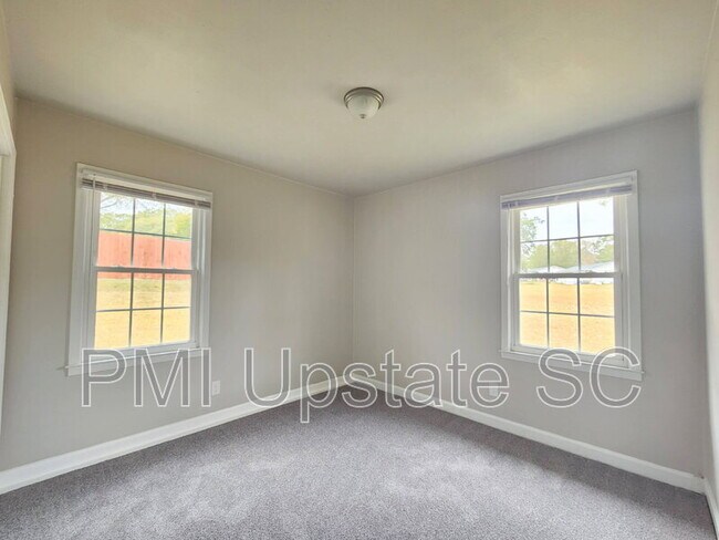 Photo - 700a Fairview St