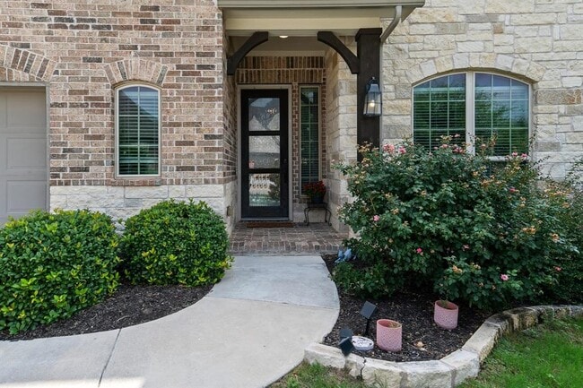 Photo - 508 Hidden Creek Way
