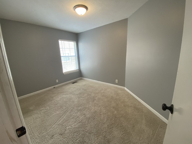 Photo - 141 Agee Cir E