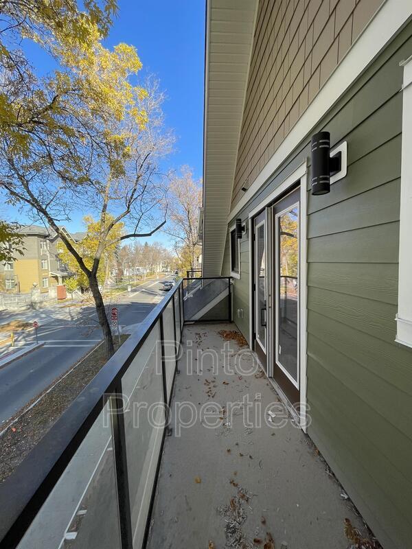 Photo - 8717-8110 110 St NW