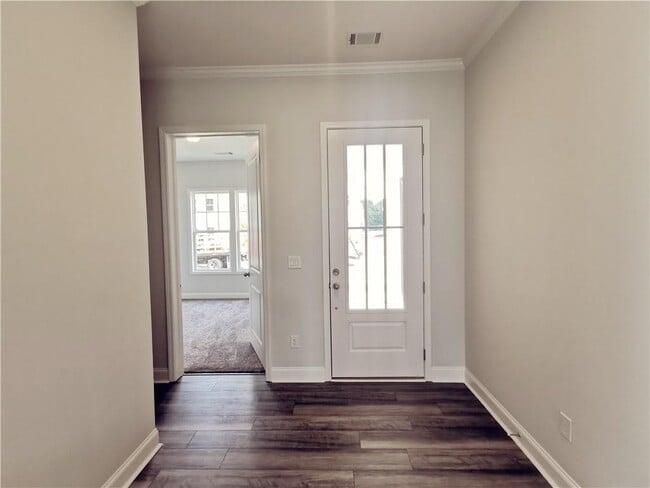 Photo - 2665 Whistler Wy NE