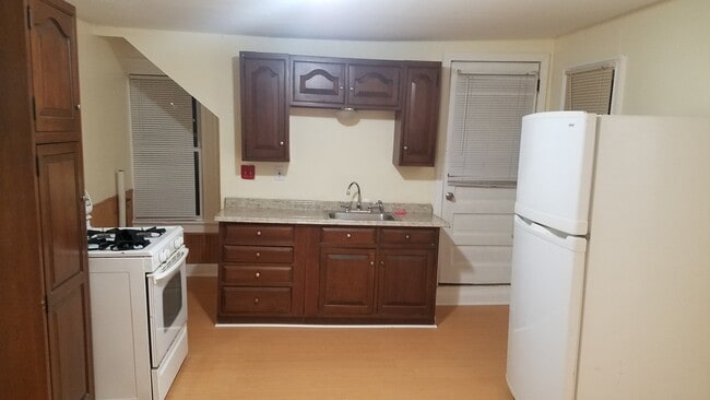 Building Photo - 28 Bowe Ave Unit 28 Bowe Rental