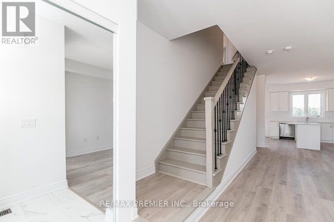 Photo - 57 Union Blvd