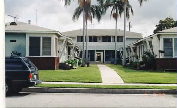 Building Photo - 1453-1455 Harvard St Rental