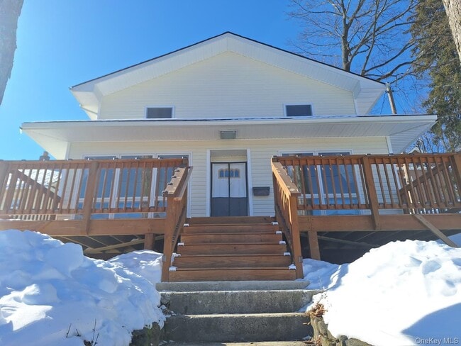 Building Photo - 79 Monhagen Ave