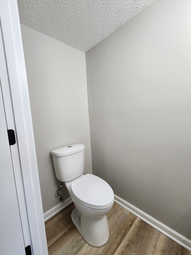 Photo - 7497 Stonetrail Way