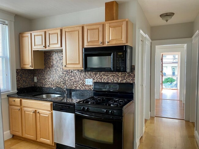 Building Photo - 12 Silvey Pl Unit 1