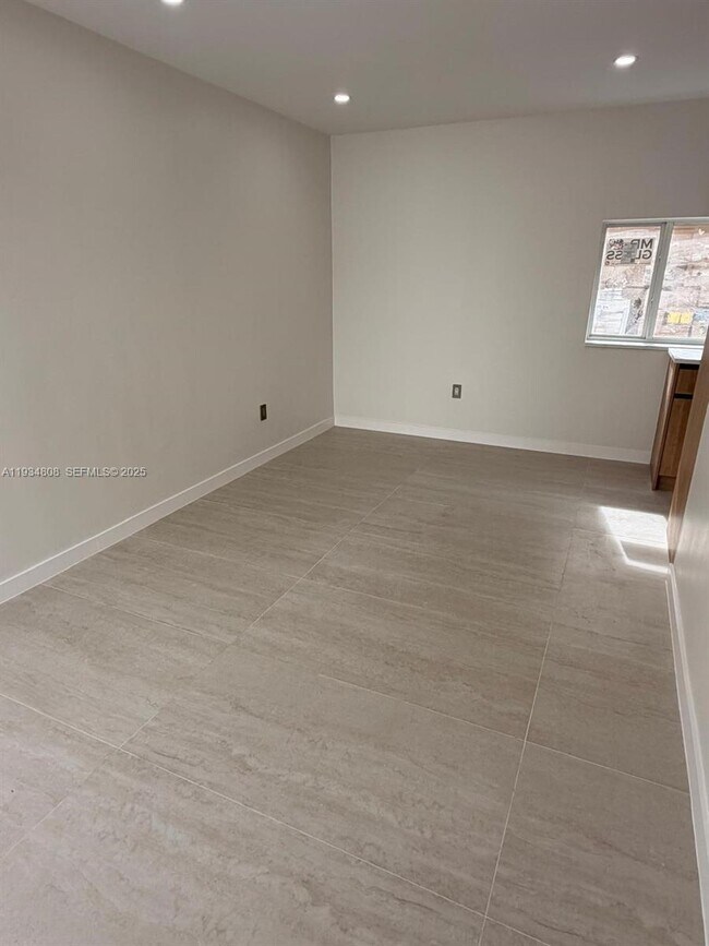 Photo - 2436 SW 7th St Unit 9