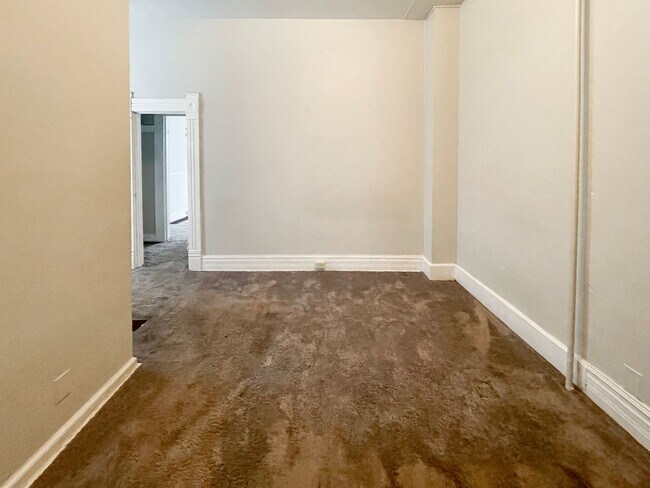 Photo - 824 & 826 W Ashland Ave Unit 826