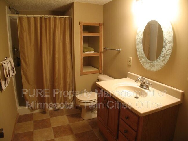 Photo - 1331 Eagle Bluff Ct