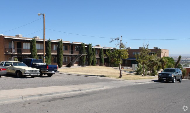 Lincoln Apartments - Lincoln Apartments