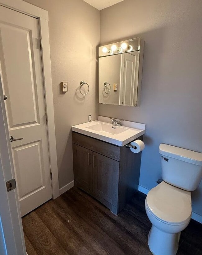 Photo - 900 Caledonia St Unit 904