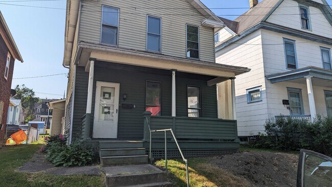 Photo - 415 W Front St