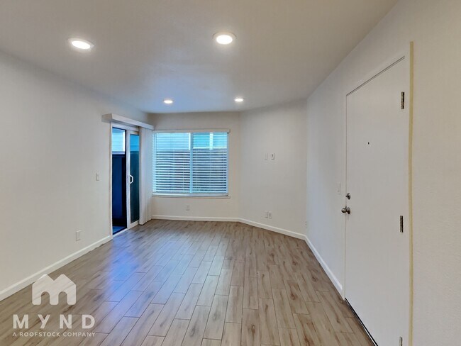 Photo - 2522 T St Unit 3