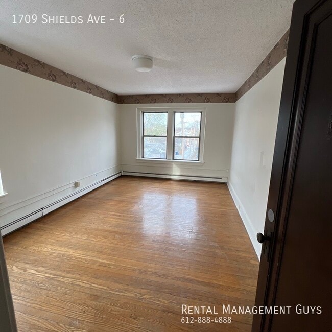 Photo - Huge 2 Bedroom! Completely Remodeled! Unit 6